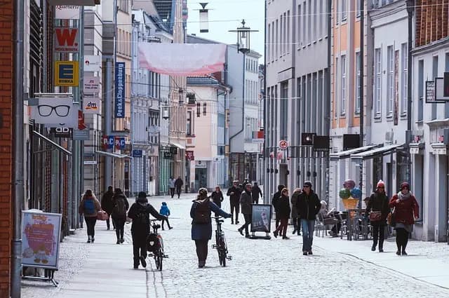 Comment l'économie mondiale façonne le e-commerce moderne