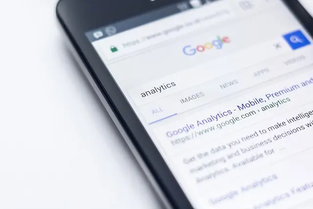 Comment l'économie influence le choix des consommateurs en e-commerce